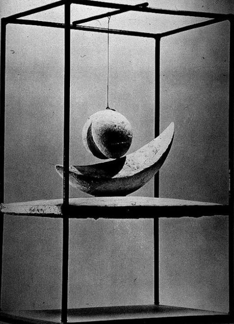 Alexander Calder — mobile suspendu